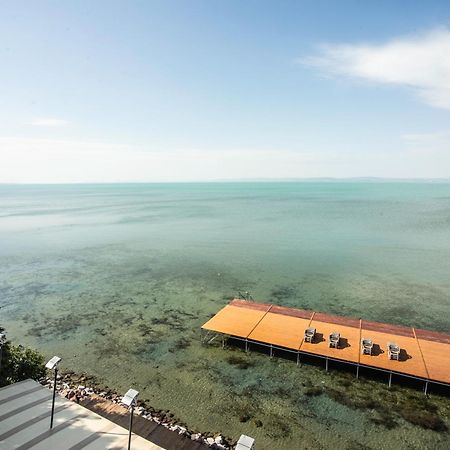 Dalma Panzió Acomodação com café da manhã Balatonvilágos Exterior foto