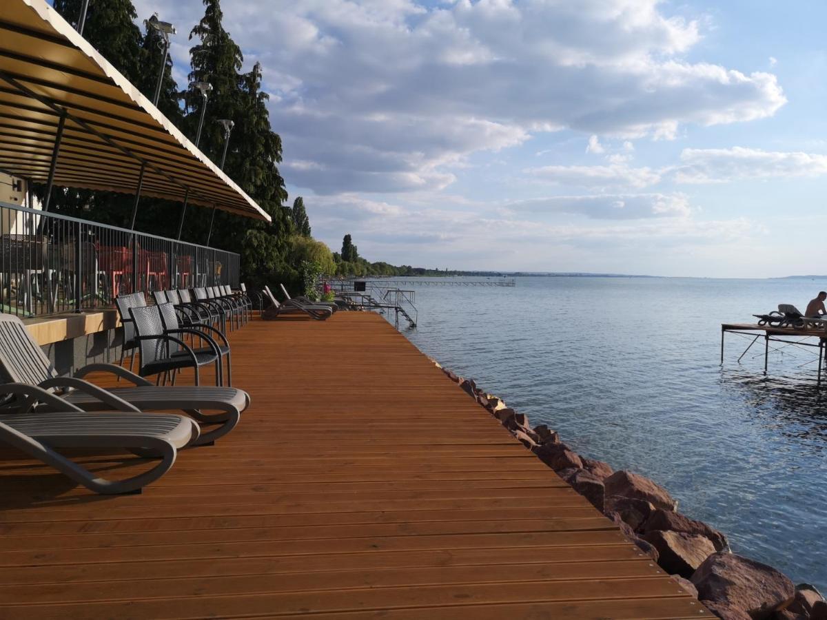 Dalma Panzió Acomodação com café da manhã Balatonvilágos Exterior foto